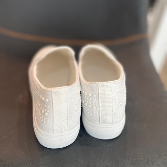 Lulus White Pearl Flatform Slip-On Sneakers - NWT - Fit like size 6.5. - Picture 3 of 8